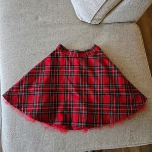skirt in red